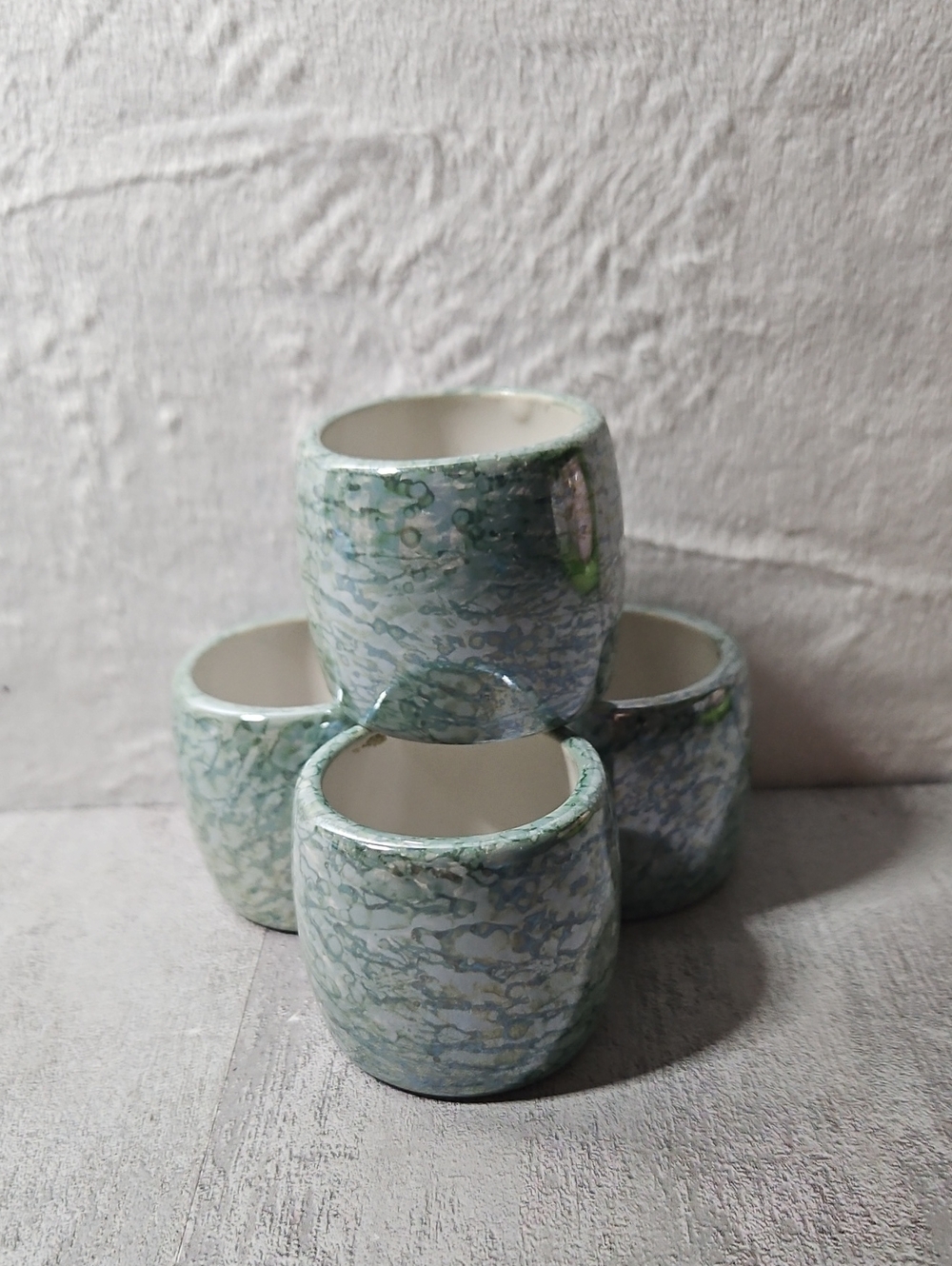 4 green crackle-glaze ceramic napkin rings - Picture 3 of 3